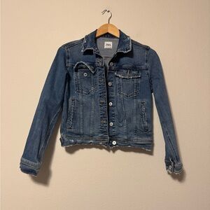5/$55 !! 🔥 Zara Distressed Blue Denim Jacket